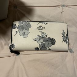 Coach Wallet NEW With Tags