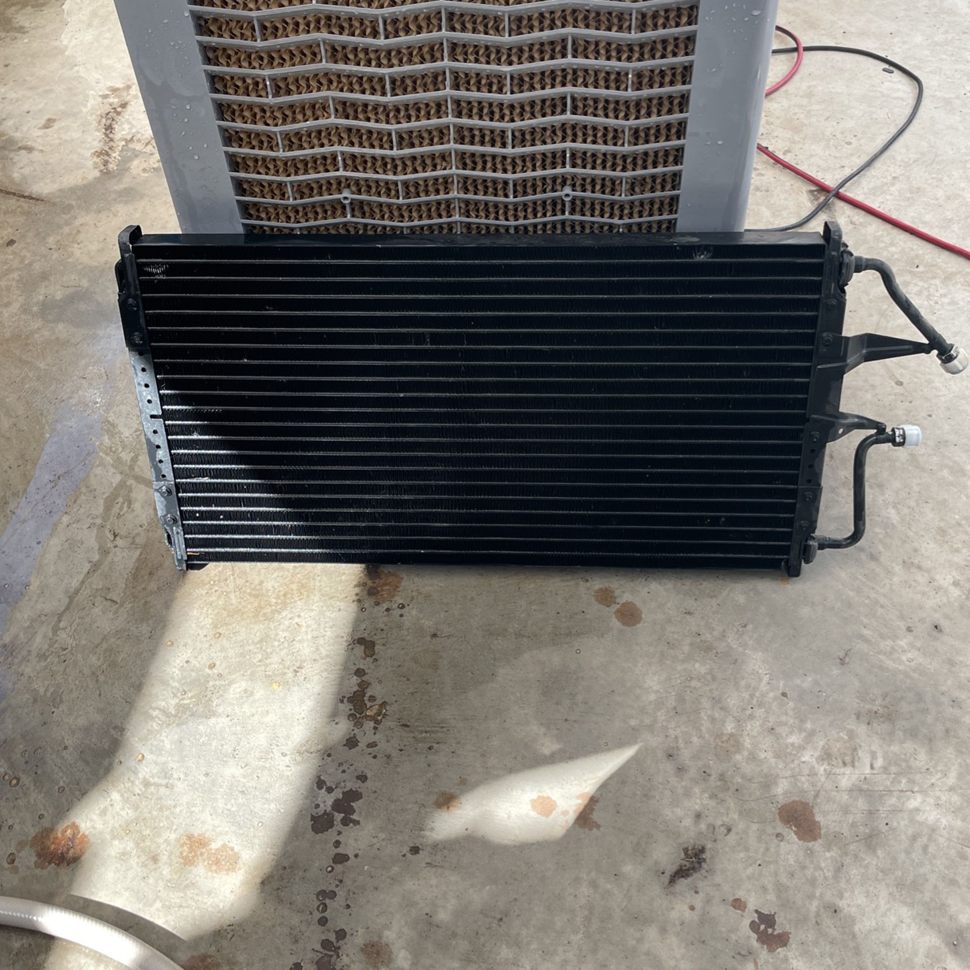 GM OEM A/C Condenser (1995–1999) – Tahoe, Suburban, Silverado, Sierra – Pressure Tested & Ready!