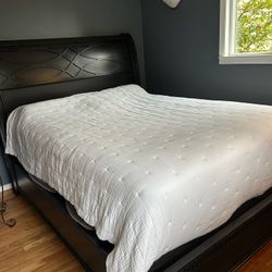 Wooden Bed Frame Like New Queen Sized
