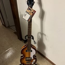 Hefner B-bass