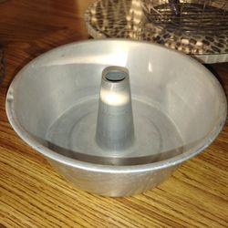 Angel Food Cake Pan! Vintage!
