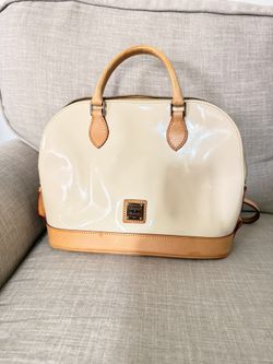 Dooney And Bourke Purse
