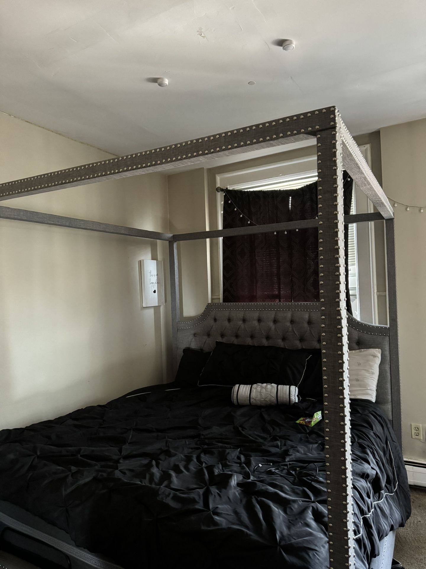 California king Bed Upholstered