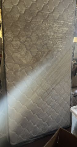 Twin Mattress Used Few Nights With Topper