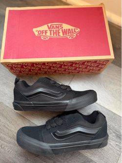 Vans  Knu Skool Triple Black