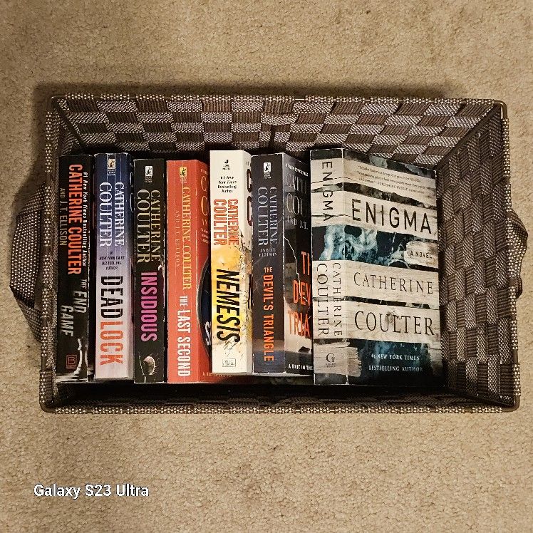 📚 $15 LOT OF 7 CATHERINE COULTER PAPERBACKS 📚