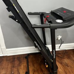 Treadmill With 3% Incline