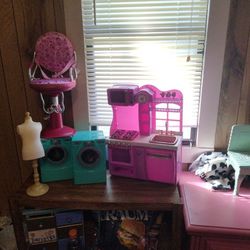 American Girl Doll Washer N Dryer, Kitchen, Beauty Chair, Manikin 