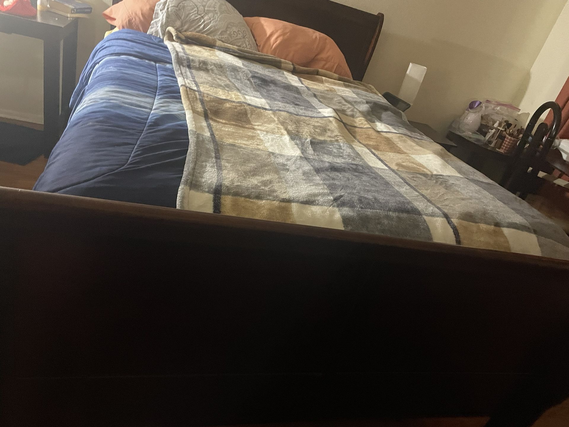 Queen Bed Frame With Headboard And Mattress