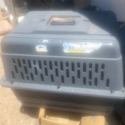 Dog crate