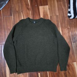 Uniqlo knitted sweater