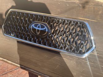 2019 Toyota Tocoma 3rd Gen Grill With Sensor