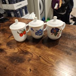 Vintage SIU FUNG CERAMICS - Porcelain Tea Set (6 Piece)