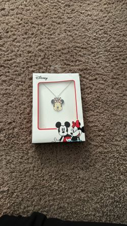 Minnie Mouse Neck