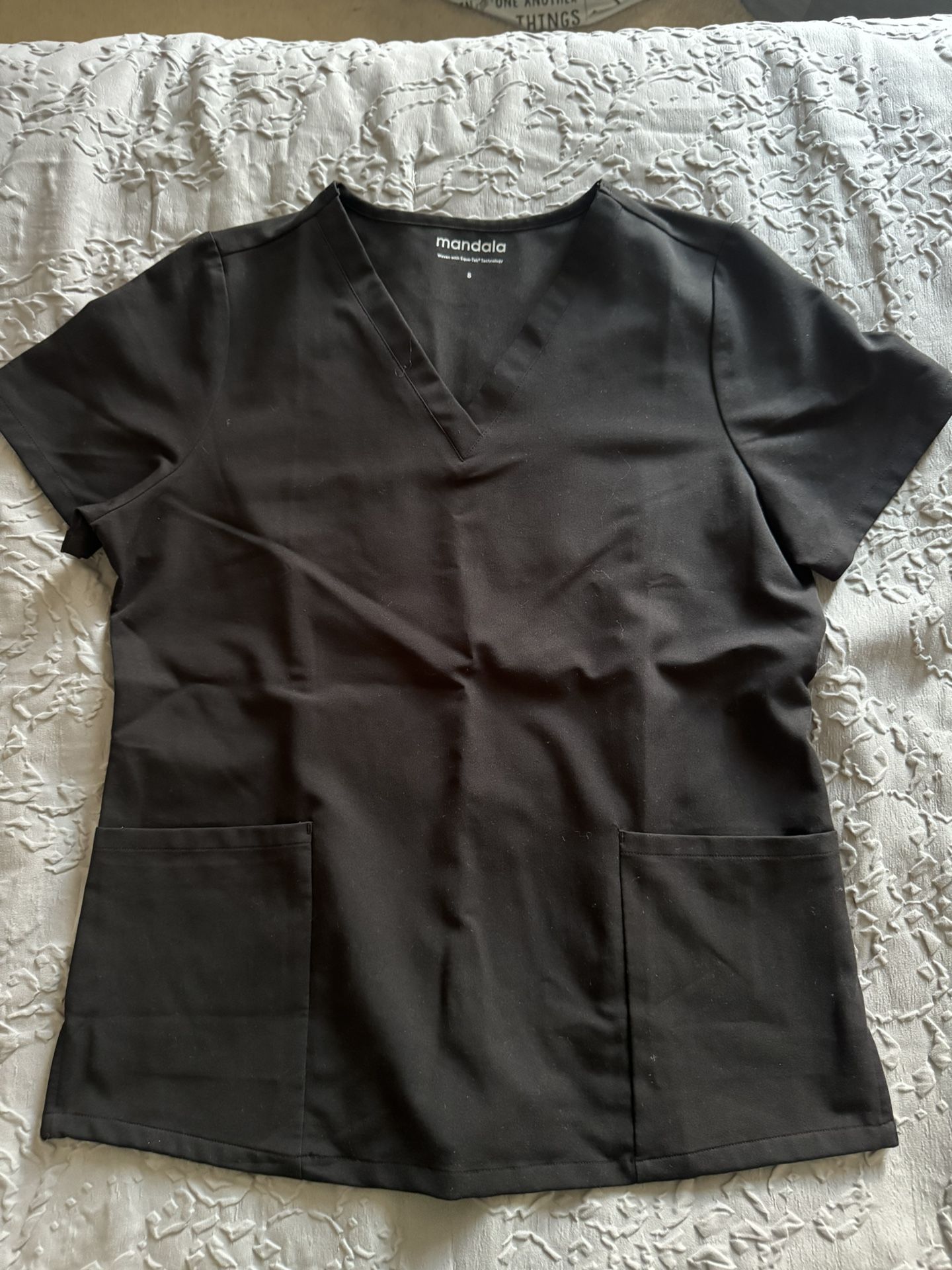 Mandala 6 Pocket Top (black)