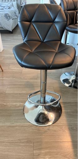 3 Bar stools