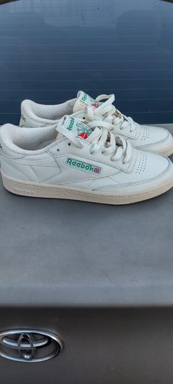 Reebok Club C 85 
Size 6 youth