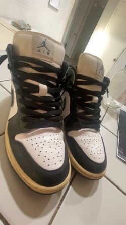 Women’s Jordan 1 Mid Size 9