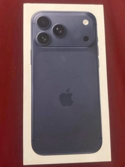 iPhone 17 pro max deep blue