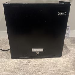 Whynter mini fridge.