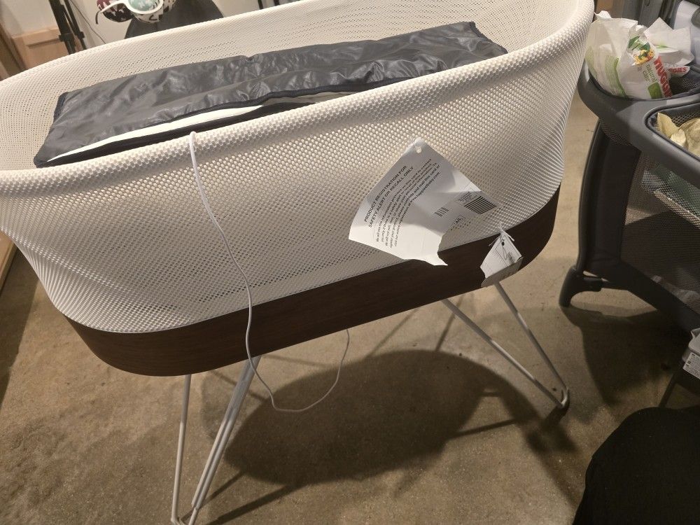 Snoo BASSINET USED | "SEMI NEW"