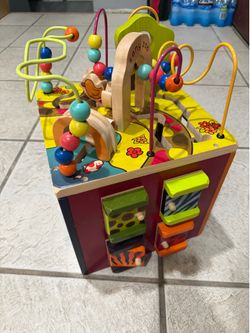 Zany Zoo Activity Cube