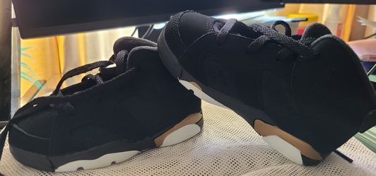 Jordan Retro 6 Toddler Sneakers
