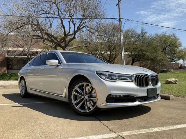 2016 BMW 750i