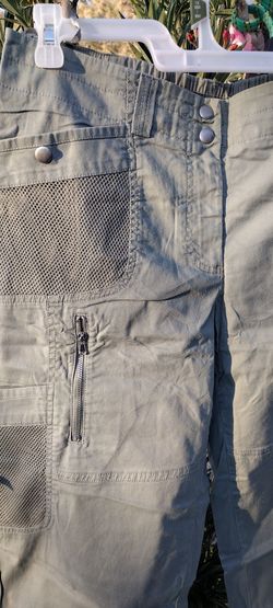 Cargo DKNY PANTS.  SIZE 8