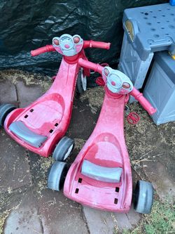 Radio Flyer Kids Tricycles – Set of 2