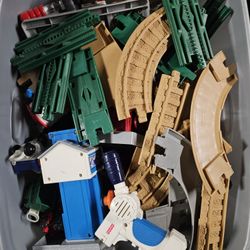 2 Tubs Of Geotrax 
