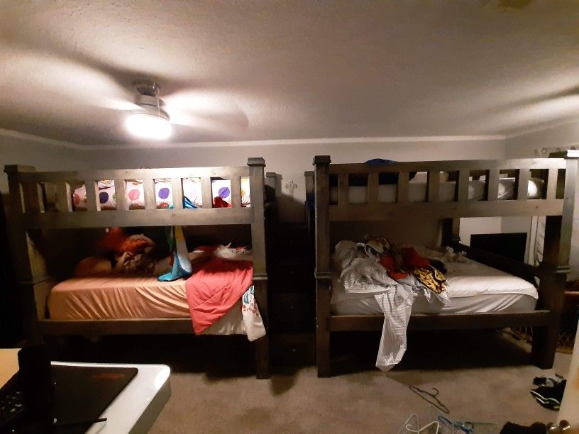 CUSTOM) 4 FULL-SIZE BUNK BEDS