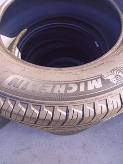 265/65R18 Michelin Tires Like New (4) Installed