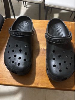crocs clogs (M-10/ W -12) - lightly used