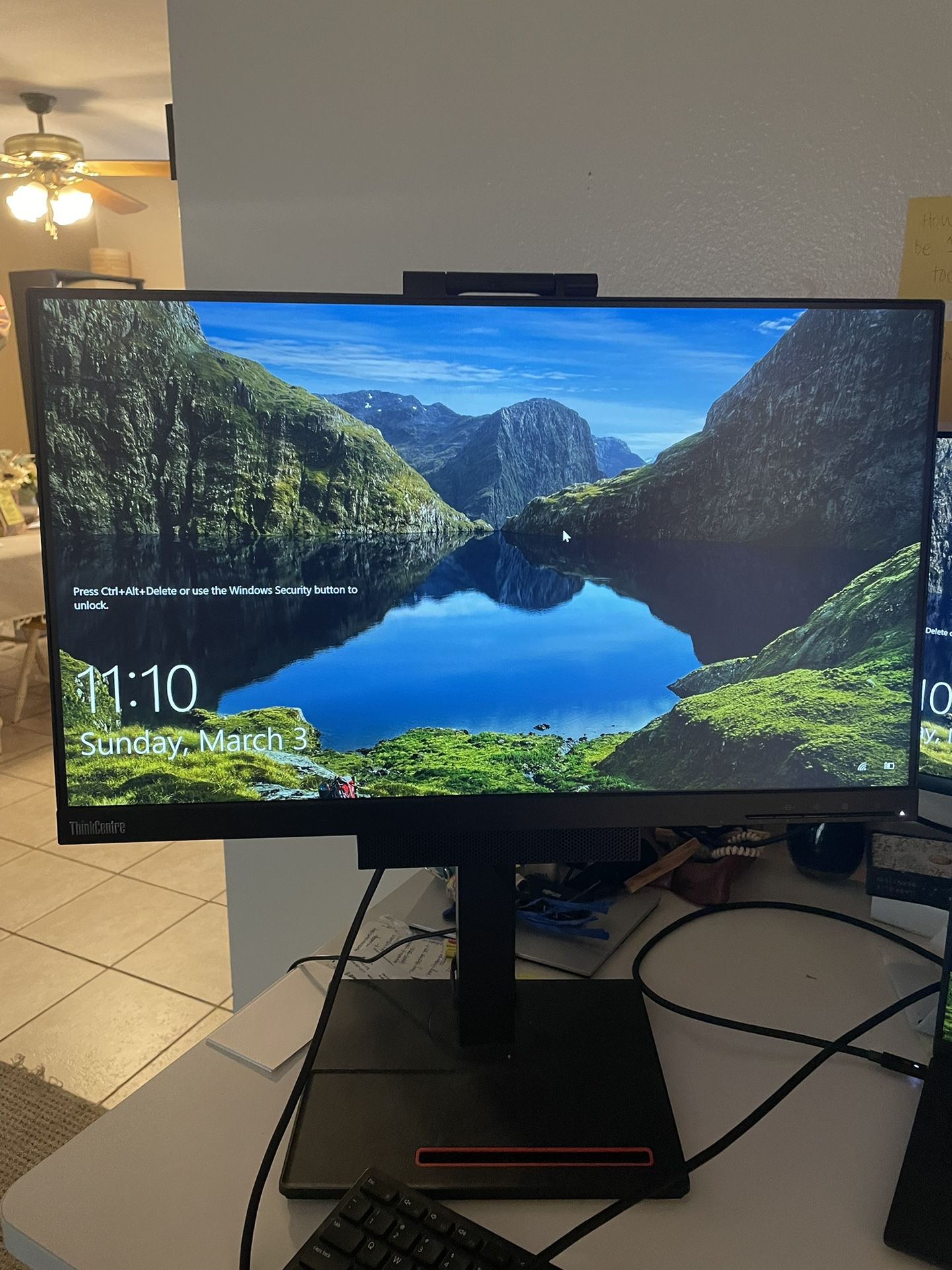 Lenovo 11GDPAR1US ThinkCentre Tiny-in-One 24 inches Monitor with Speaker and Webcam (Gen 4)