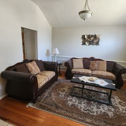 2 Living Room Couchs