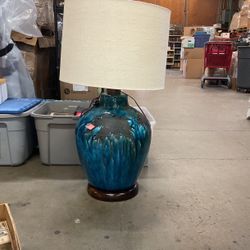 1960s Excellent Condition Lava Pottery Lamp