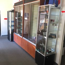 FULL RETAIL STORE SETUP FOR SALE - FIXTURES, RACKS, DISPLAYS - $3500