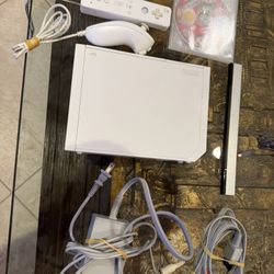 Nintendo Wii Bundle - Super Mario Bros Wii + Controller + Cables + Sensor