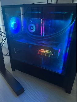 Gaming Pc 5070ti + two monitors
