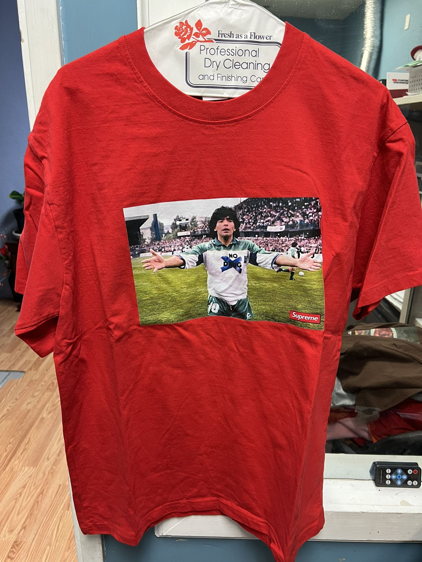 Supreme Maradona Tee Size Large