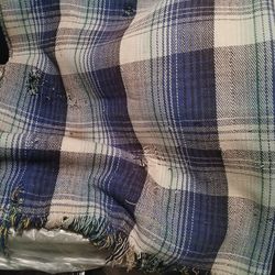 This nice, appx 4 Ft x 4Ft x 4Ftx 4Ft,  Woven Blanket