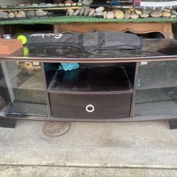 TV Console  (NEED IT GONE)