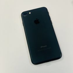 IPhone 7 128GB  Fully unlocked 