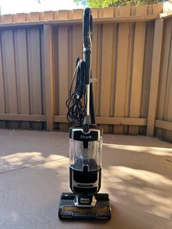 Shark Lift Away Vacuum Cleaner