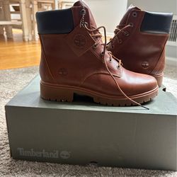 Women’s size 8 Timberland boots