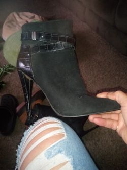 Women's Boots With Alligator Strap 8