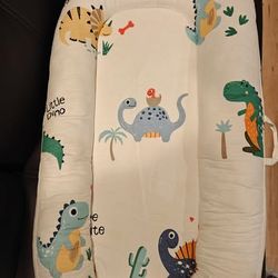 Little Dino Baby Play Nest – Dinosaur Print
