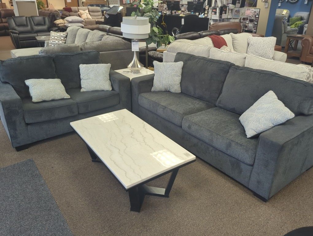 SOFA AND LOVESEAT SET NEW 