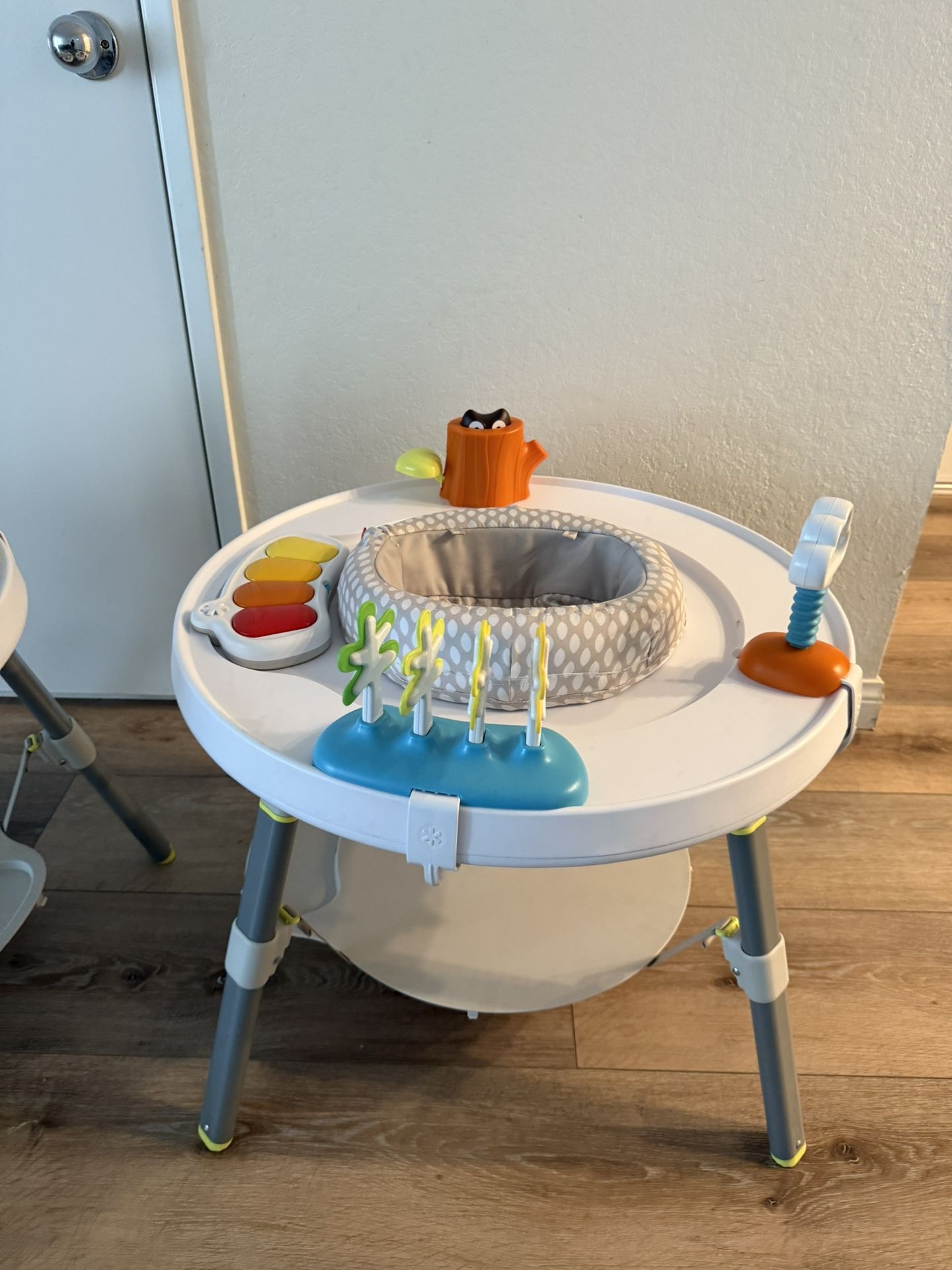 skip hop activity chair